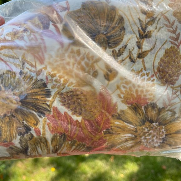 Pillowcase Set 2 Standard Floral Fall Colors New - Picture 10 of 11